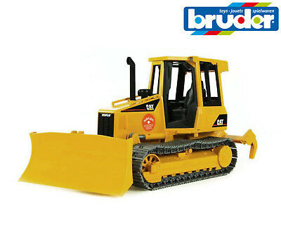 BRUDER Cat Kāpurķēžu traktors (32 cm garumā) 02443