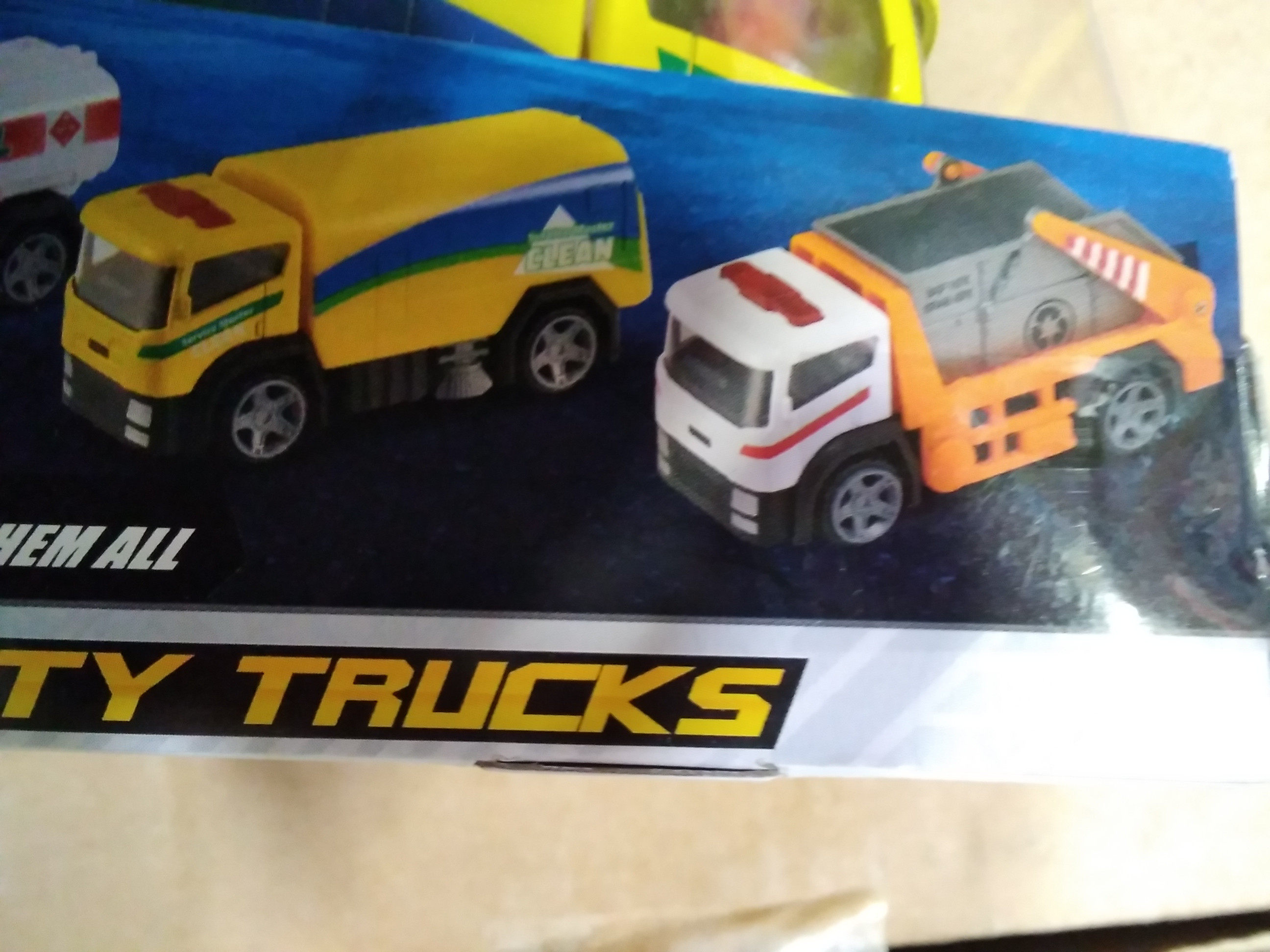 Teamsterz Lielgabarītu sanitārā mašīna (orandžā un dzeltenā) apm. 13cm garumā Cena par 1gab. 3+gadiem