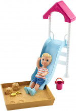 Barbie auklīte- smilšu kaste