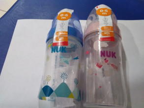 NUK Klasiskā plastmasas pudelīte pienam mazulim no 0-6 mēnešiem, ar 1.izmēra silikona knupīti, 150ml