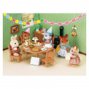 Sylvanian Families Party Set - Viesības (40 detaļas)